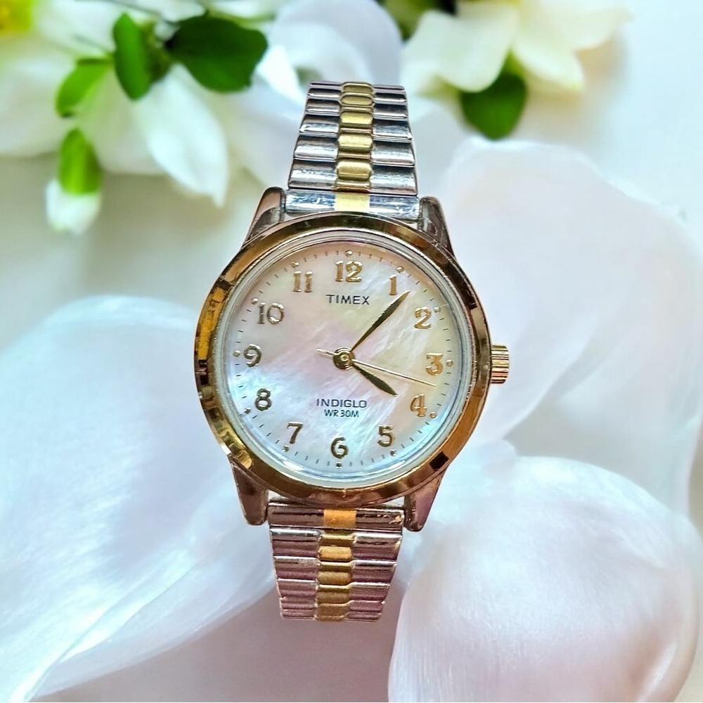 Timex Essex Ave 25mm Watch